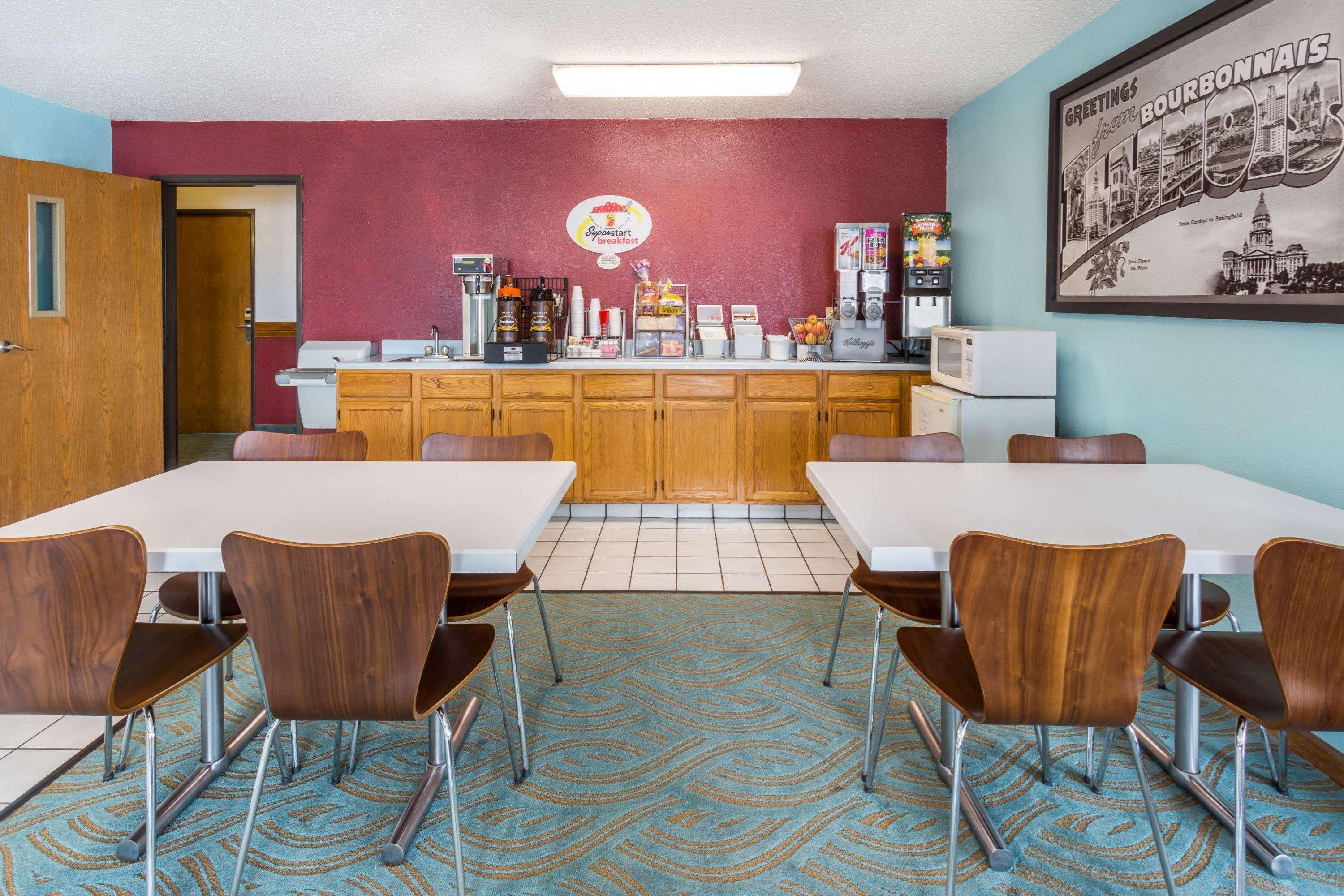Super 8 By Wyndham Bourbonnais/Kankakee Area Exterior photo